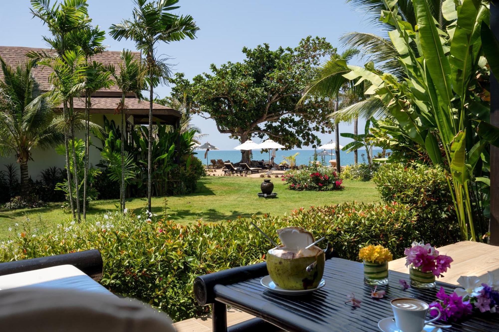 Lanta Palace Beach Resort & Spa (Adults Only) เกาะลันตา ภายนอก รูปภาพ